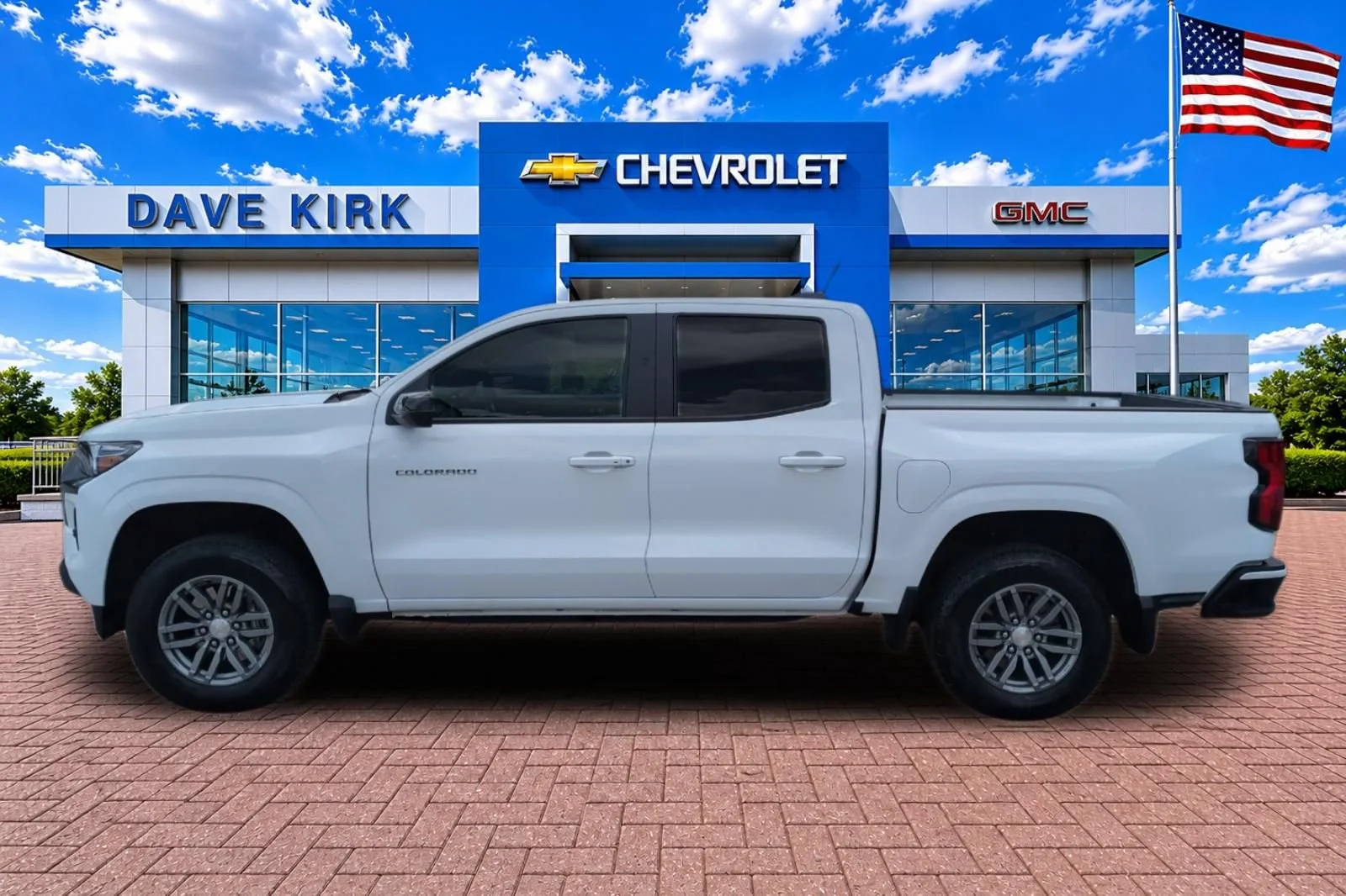 Used 2024 Summit White Chevrolet LT image 6