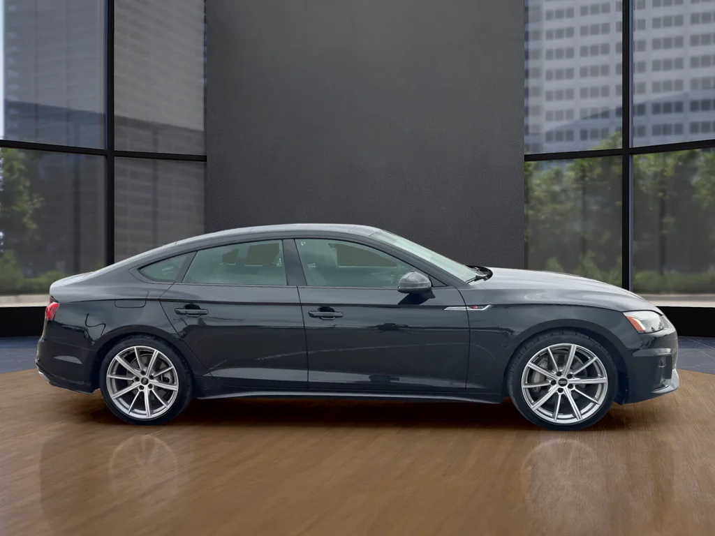 Used 2025 White Audi  image 4