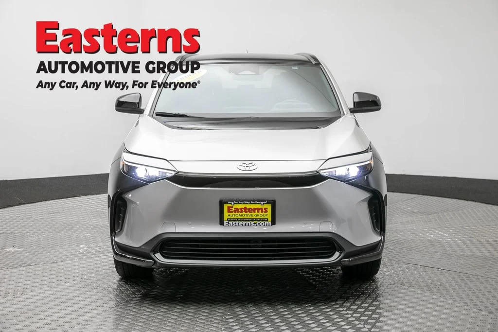 Used 2024 Silver Toyota XLE image 2