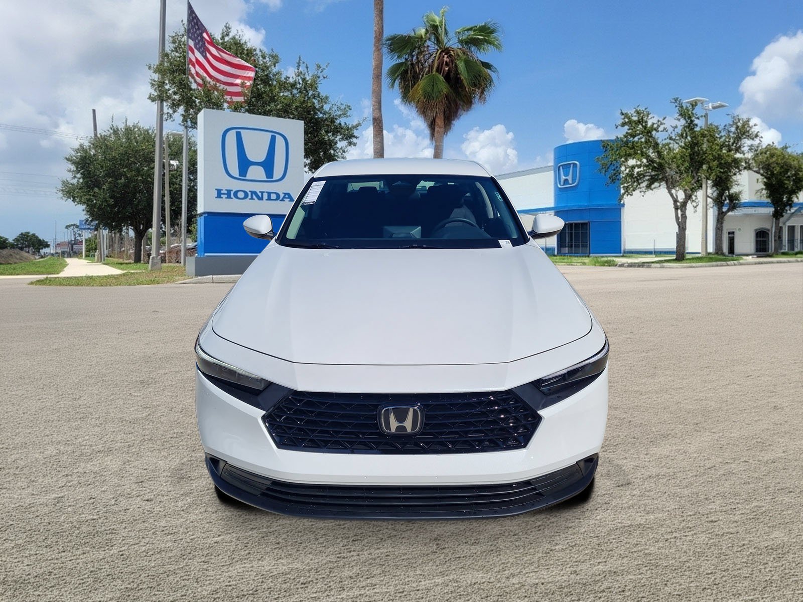 New 2026 Platinum White Pearl Honda LX image 2