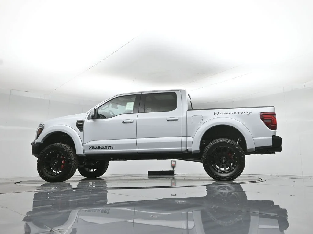 New 2025 White Ford Lariat image 55