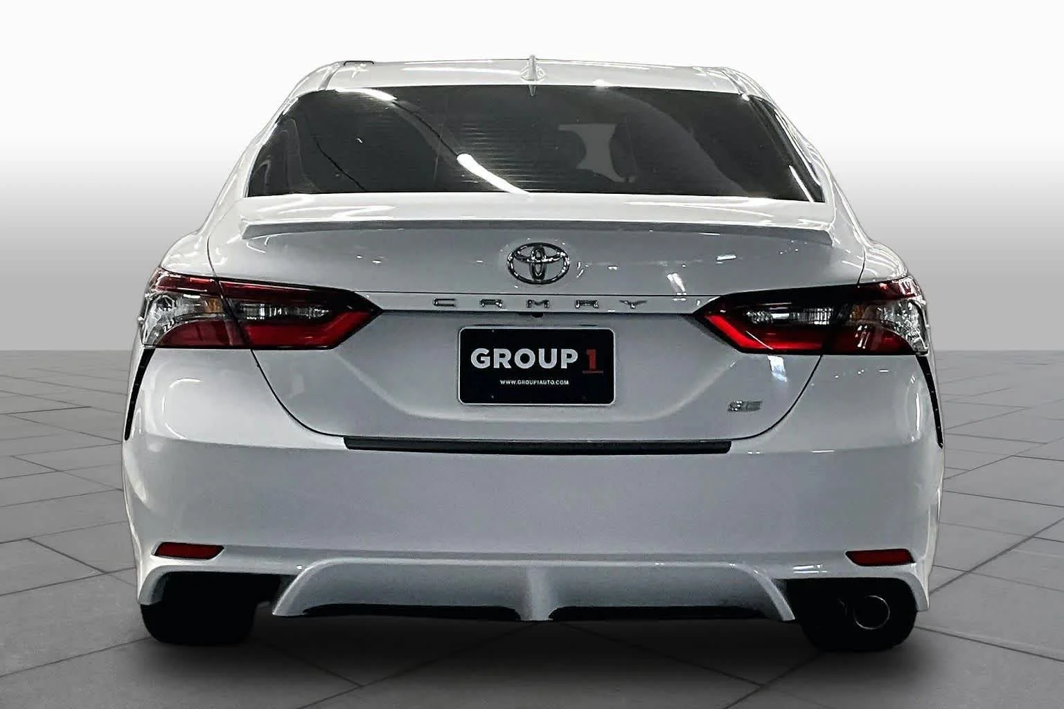 Used 2023 Ice Cap Toyota SE image 5