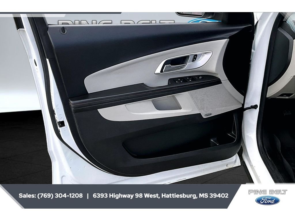 Used 2015 Summit White Chevrolet LT image 17