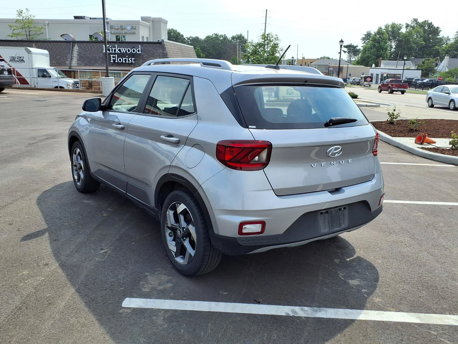Used 2025 Shimmering Silver Hyundai SEL image 26