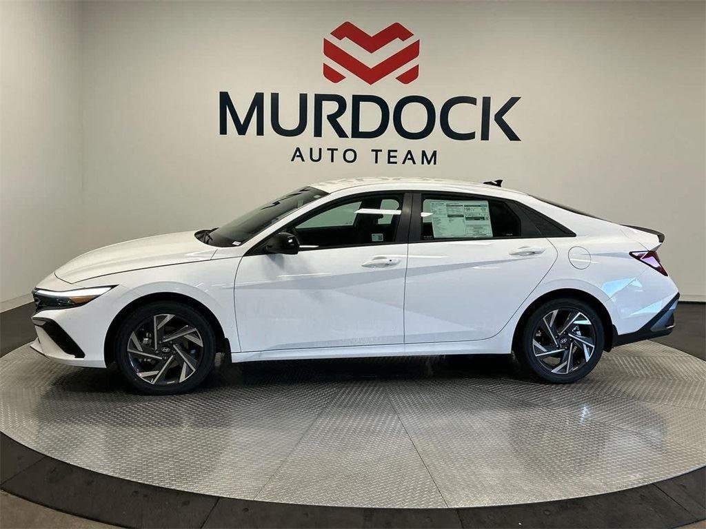 New 2025 Serenity White Hyundai SEL Sport image 3