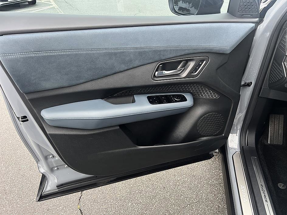 Used 2024 Boulder Gray Pearl/Black Diamond Pearl Nissan PLATINUM+ image 20