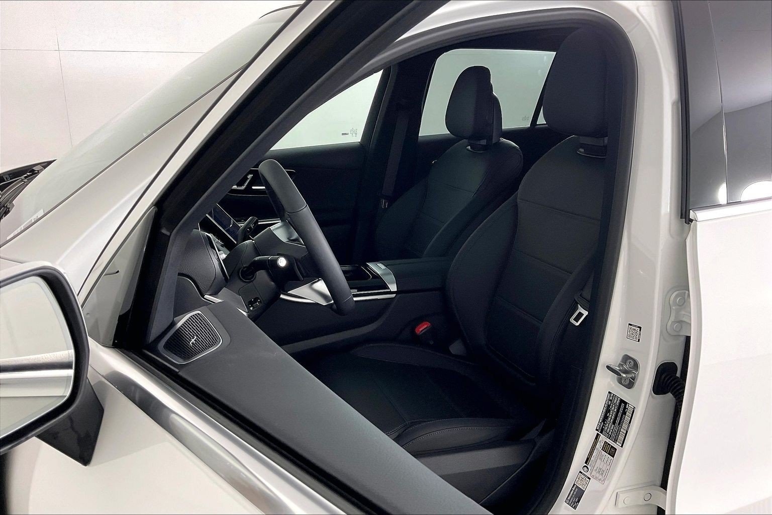 New 2026 Polar White Mercedes-Benz GLC 300 image 51