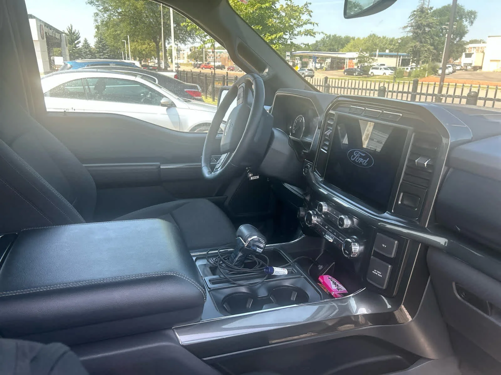 Used 2021 Agate Black Metallic Ford XLT image 4