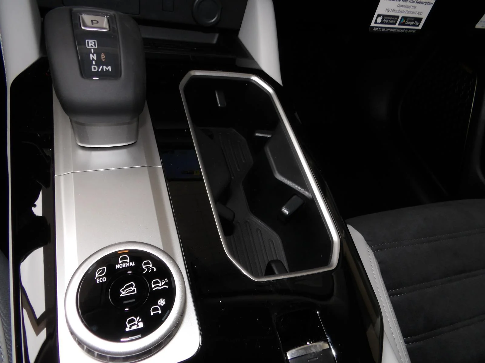 2026 Mitsubishi Outlander SE - Photo 22