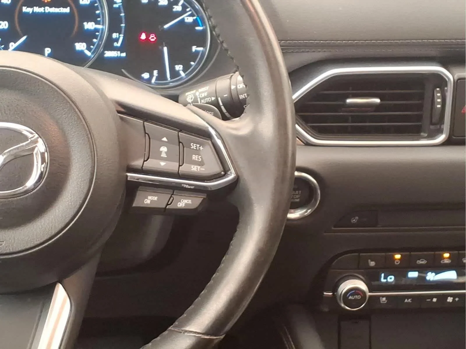Used 2020 DEEP CRYSTAL BLUE MC Mazda Grand Touring Reserve image 24