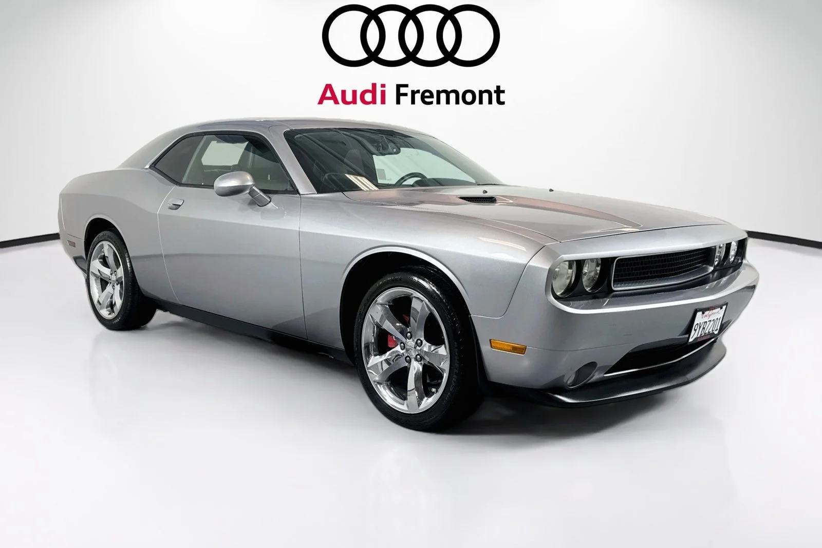 Used 2011 Billet Metallic Dodge  image 7