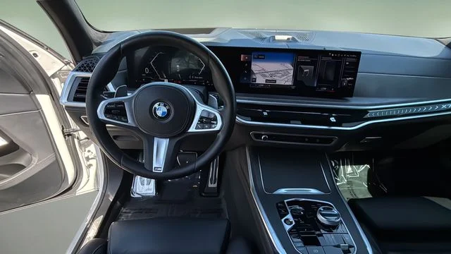 Used 2023 White BMW xDrive40i image 17
