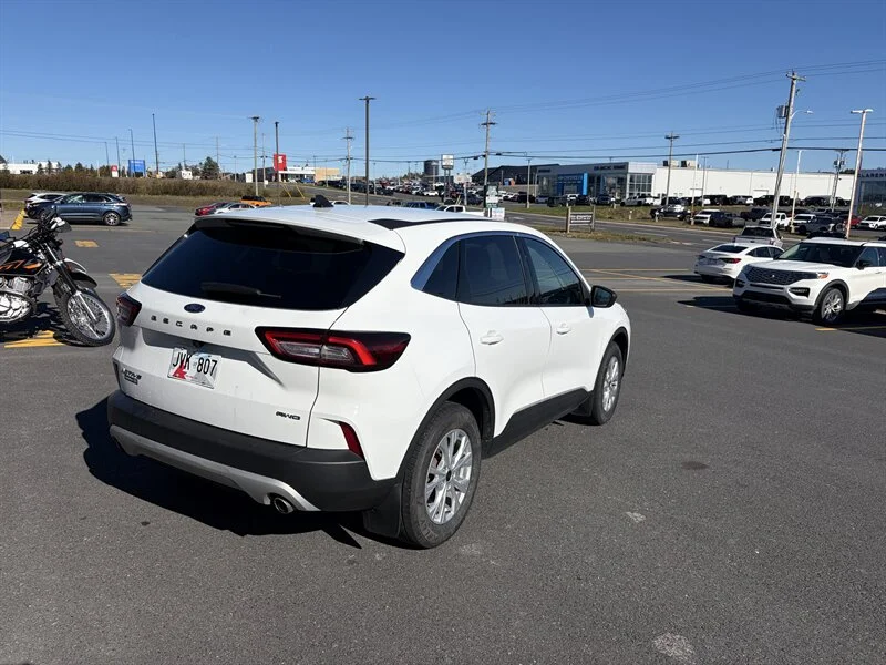 Used 2024 White Ford Active image 4