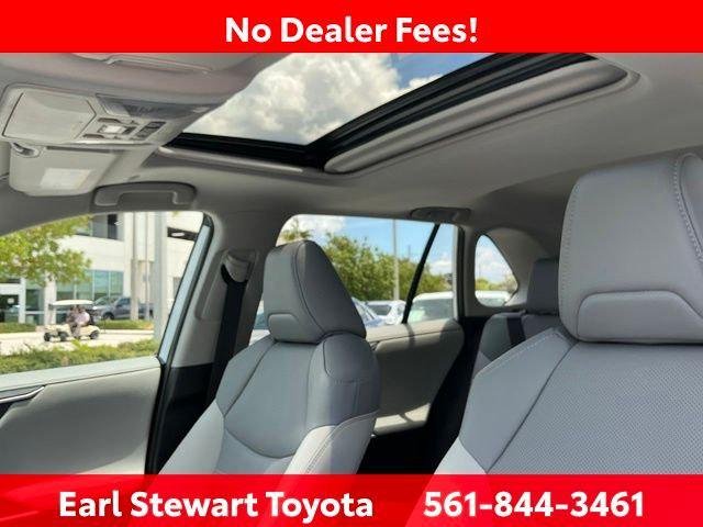 Certified Used 2024 WIND CHILL PEARL Toyota  image 22