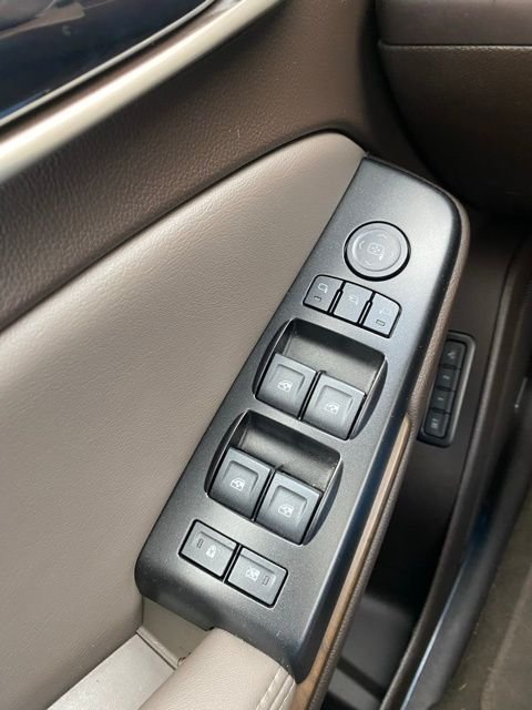 Used 2018 White GMC Denali image 20