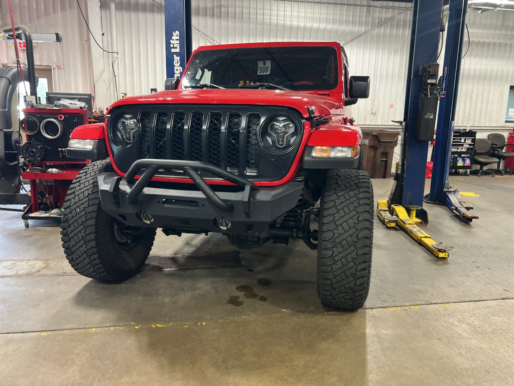 Used 2023 Firecracker Red Clearcoat Jeep Sport S image 1