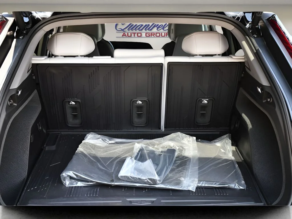 2026 Cadillac OPTIQ Luxury - Photo 23