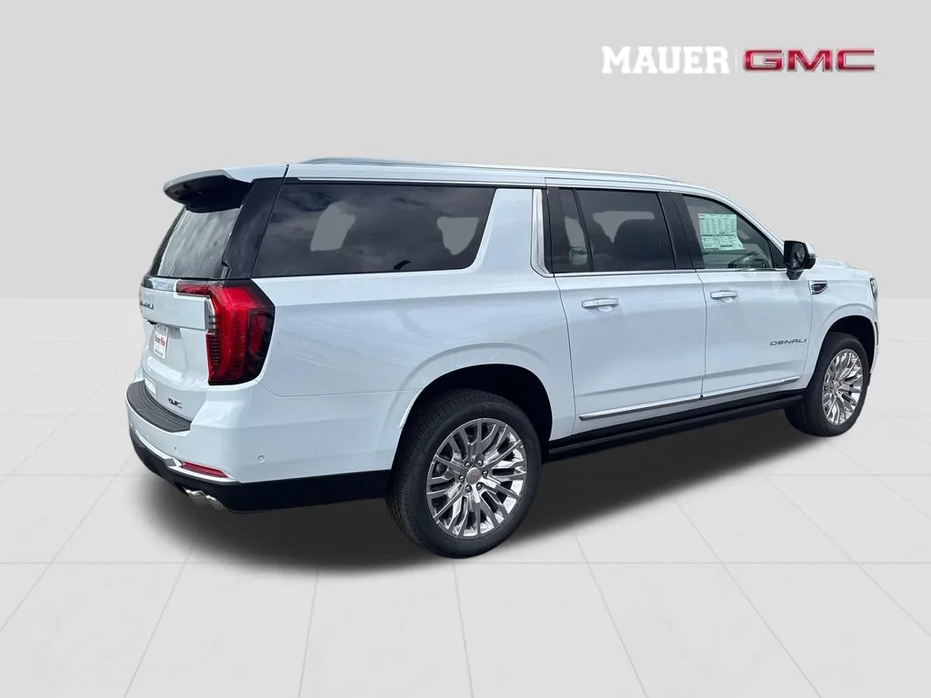 2026 GMC Yukon XL Denali - Photo 7