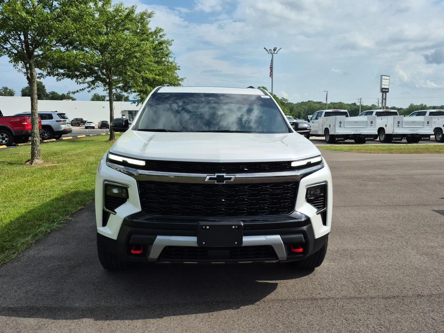 Used 2025 Iridescent Pearl Tricoat Chevrolet Z71 image 2