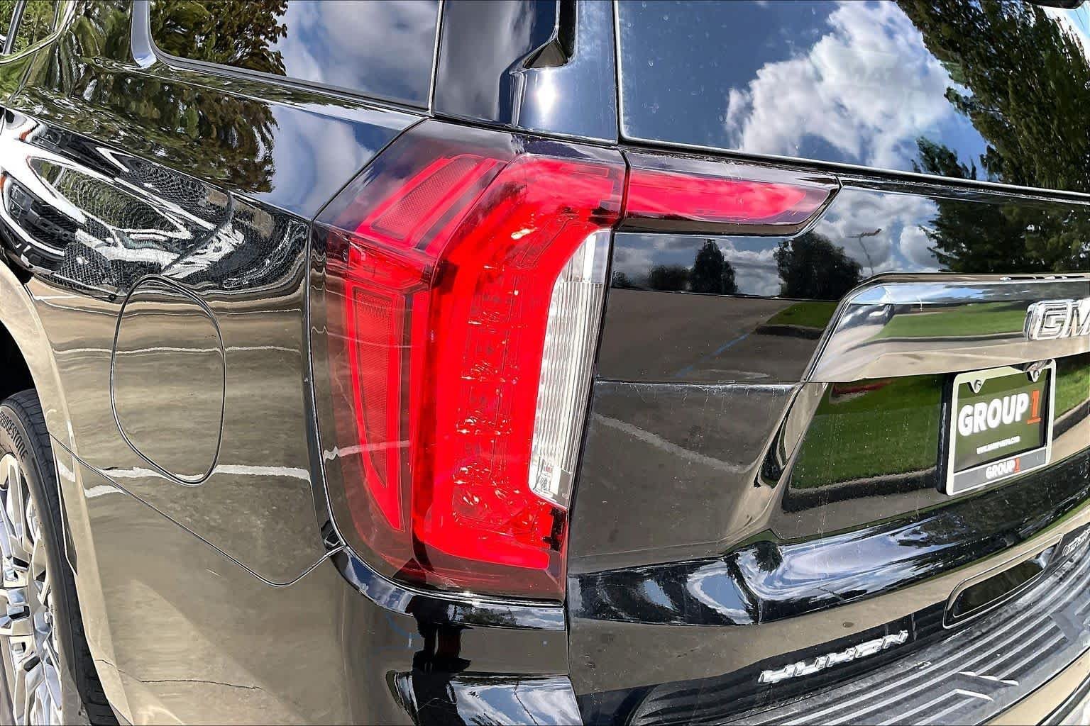 Used 2024 Onyx Black GMC Denali Ultimate image 27