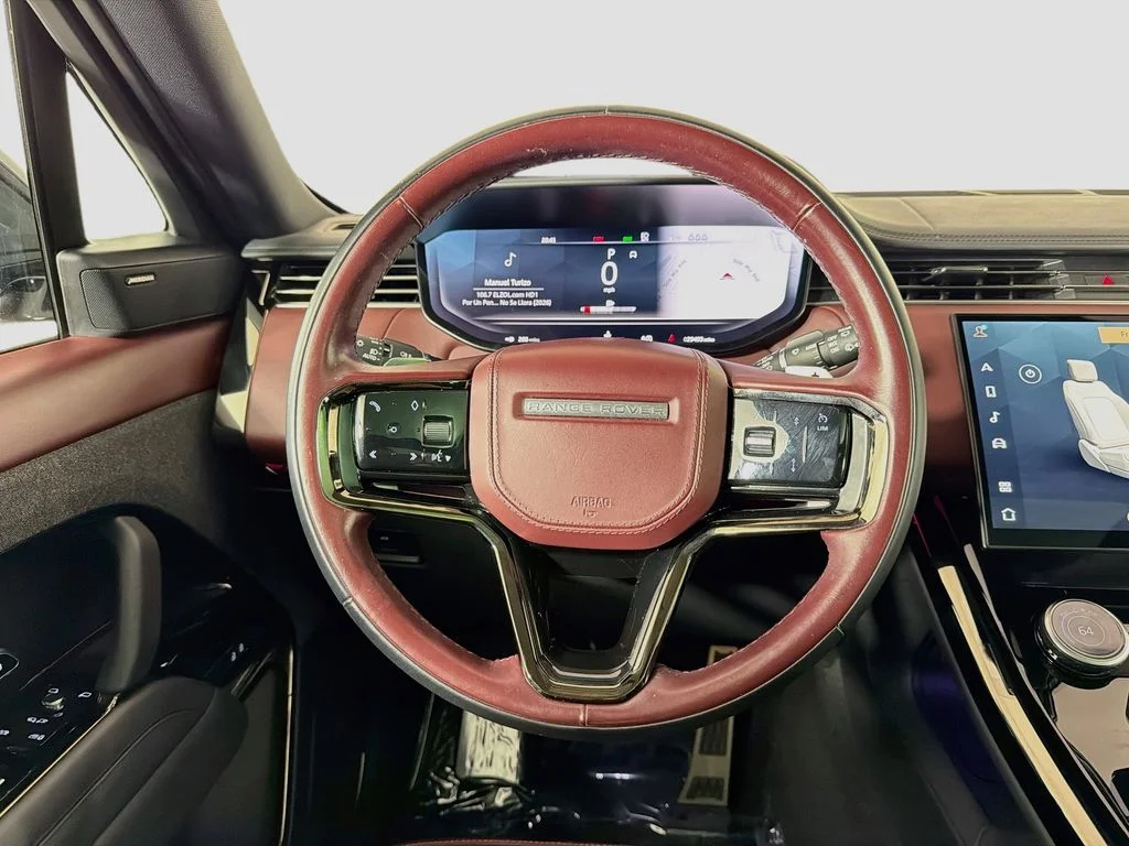Used 2023 Gray Land Rover SE Dynamic image 24
