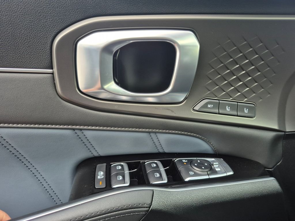 Used 2025 Blue Kia SX Prestige image 21