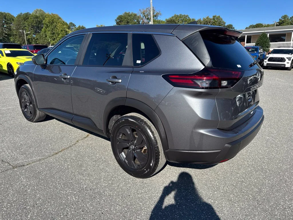 Used 2026 Gray Nissan SV image 3