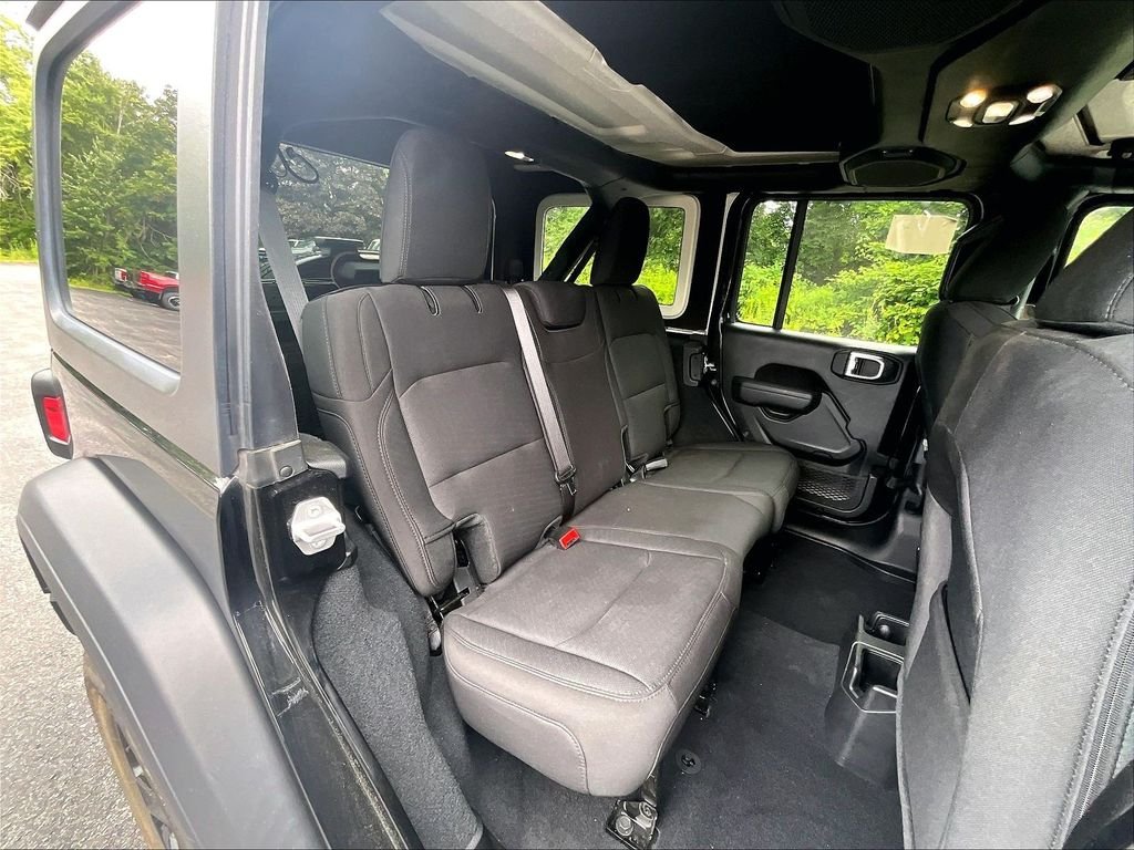 Used 2022 Black Clearcoat Jeep Unlimited Sport Altitude image 16