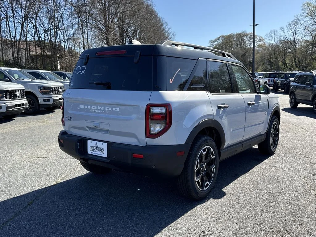 New 2026 Space White Metallic Ford Outer Banks® image 7