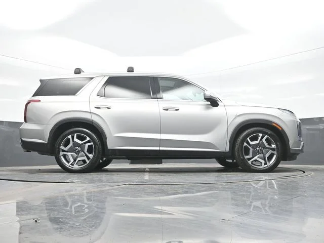 Used 2024 Silver Hyundai SEL image 24