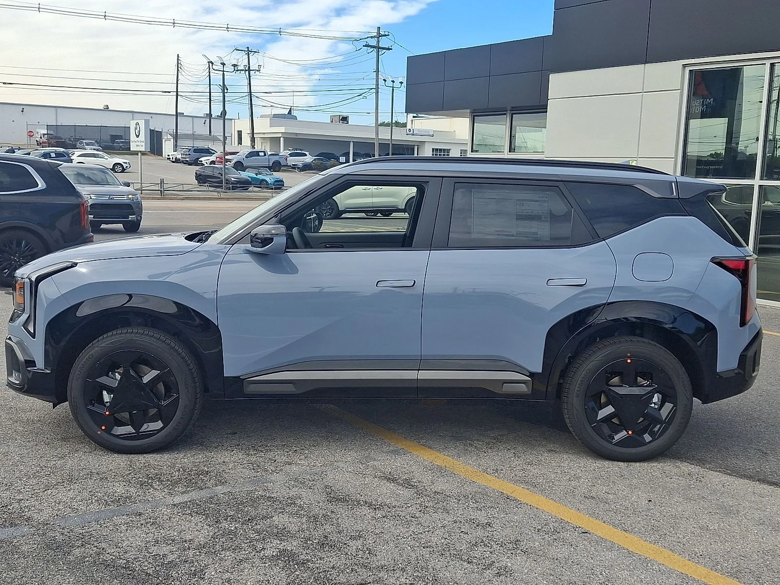 New 2027 Gray Kia X-Line S image 5