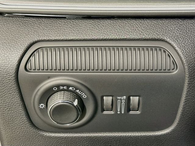 New 2026 High Gloss Black Exterior Paint Jeep Upland image 10