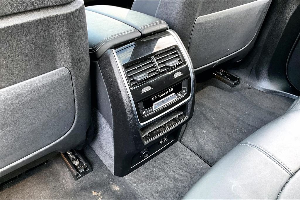 Used 2025 Black BMW sDrive40i image 25