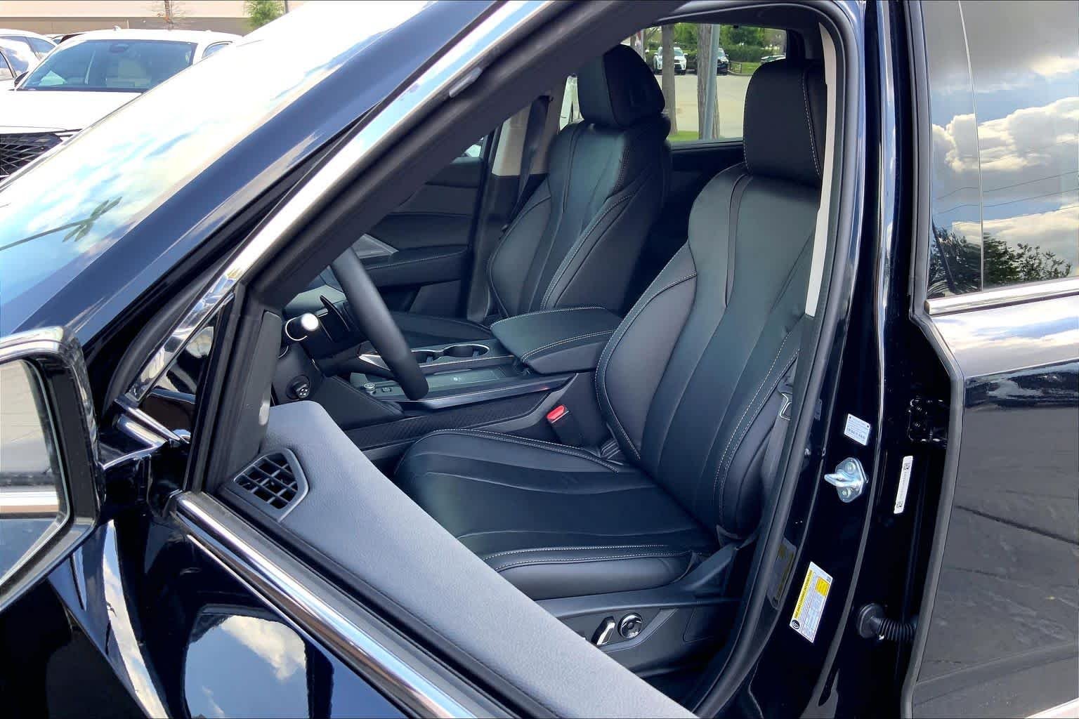 New 2026 Majestic Black Pearl Acura w/Technology Package image 17