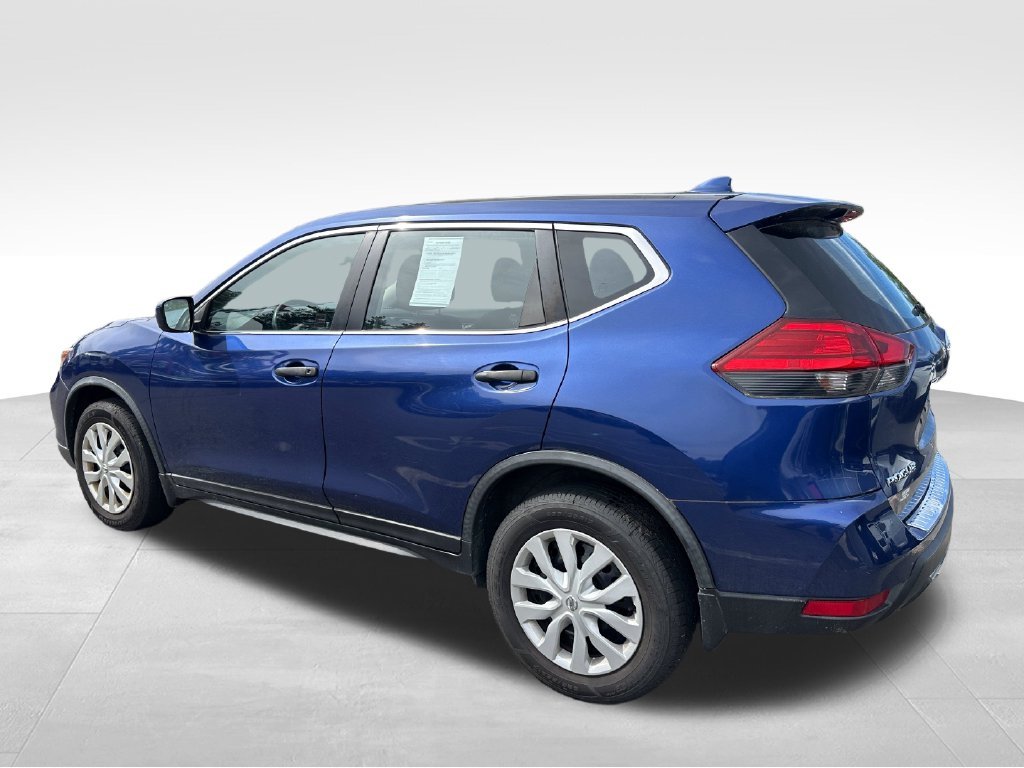 Used 2017 Blue Nissan S image 8