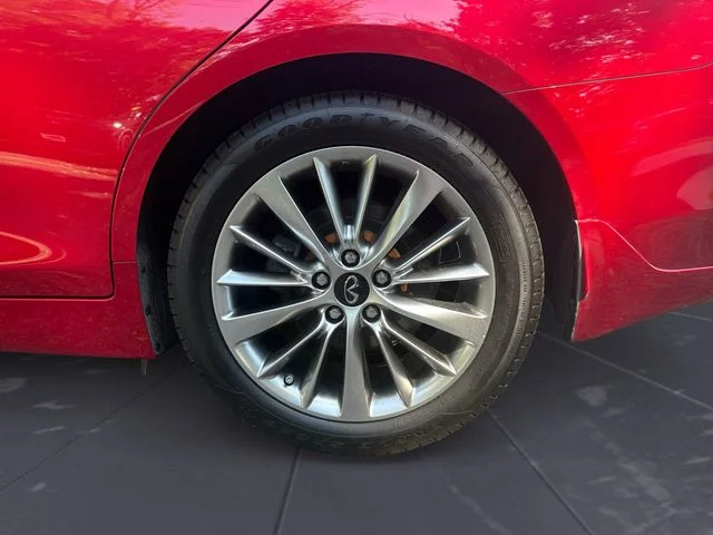 Used 2023 Red INFINITI LUXE image 44