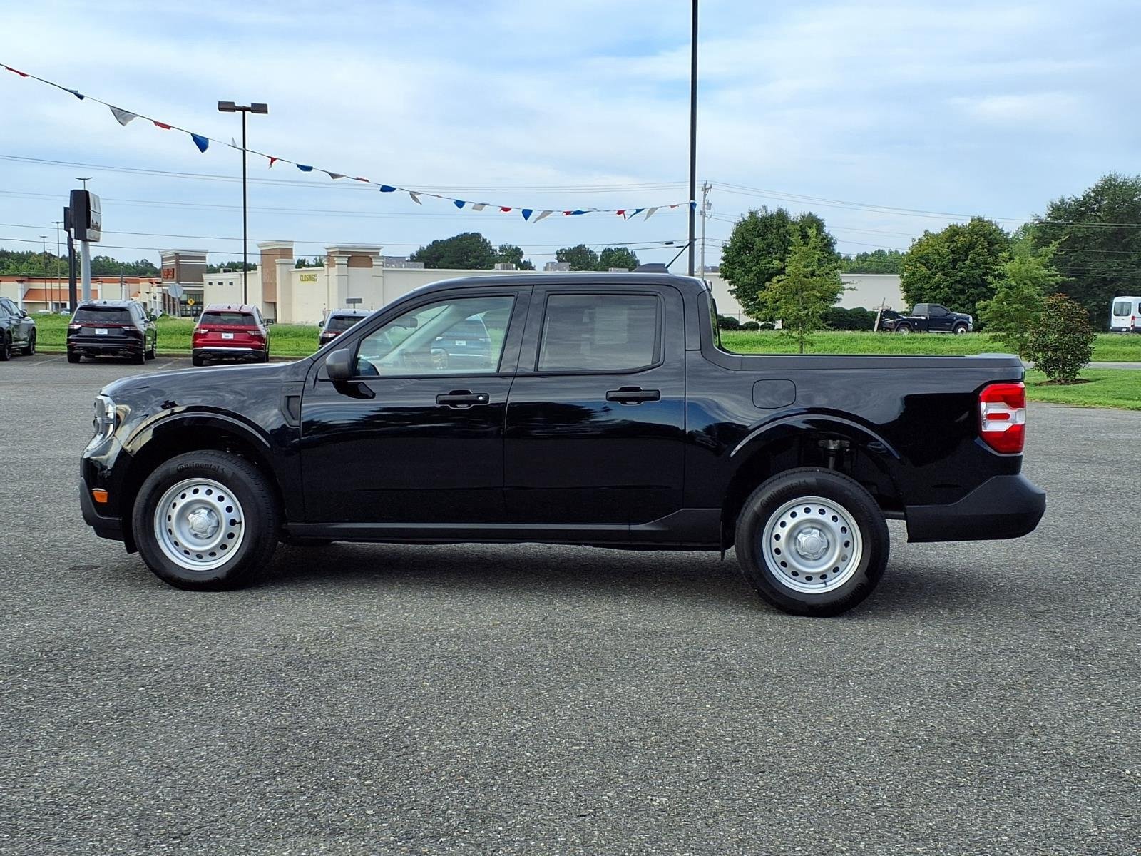 New 2026 Shadow Black Ford XL image 3