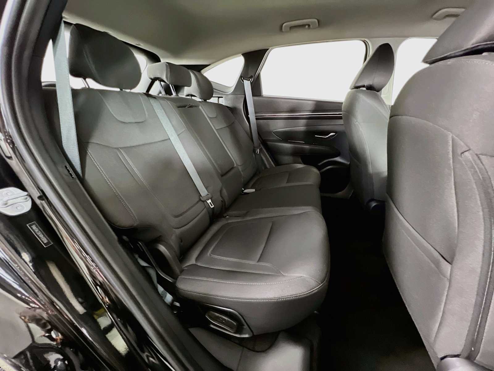Used 2024 Black Pearl Hyundai SE image 26