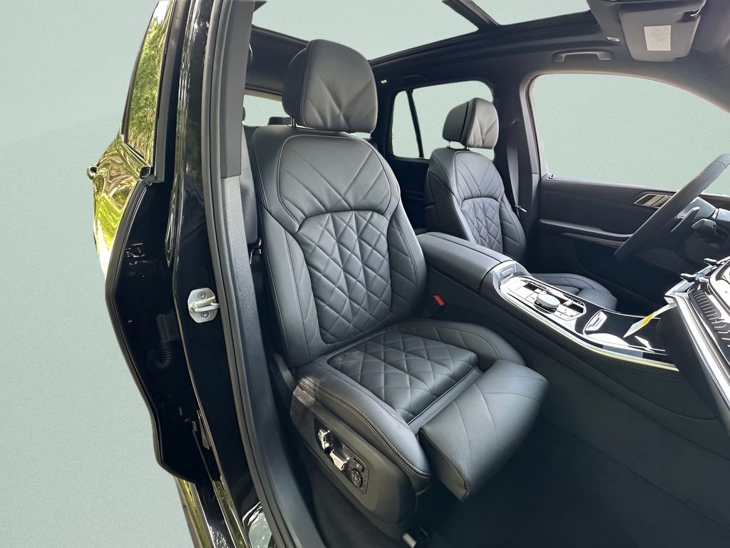 New 2026 Black Sapphire Metallic BMW xDrive40i image 24
