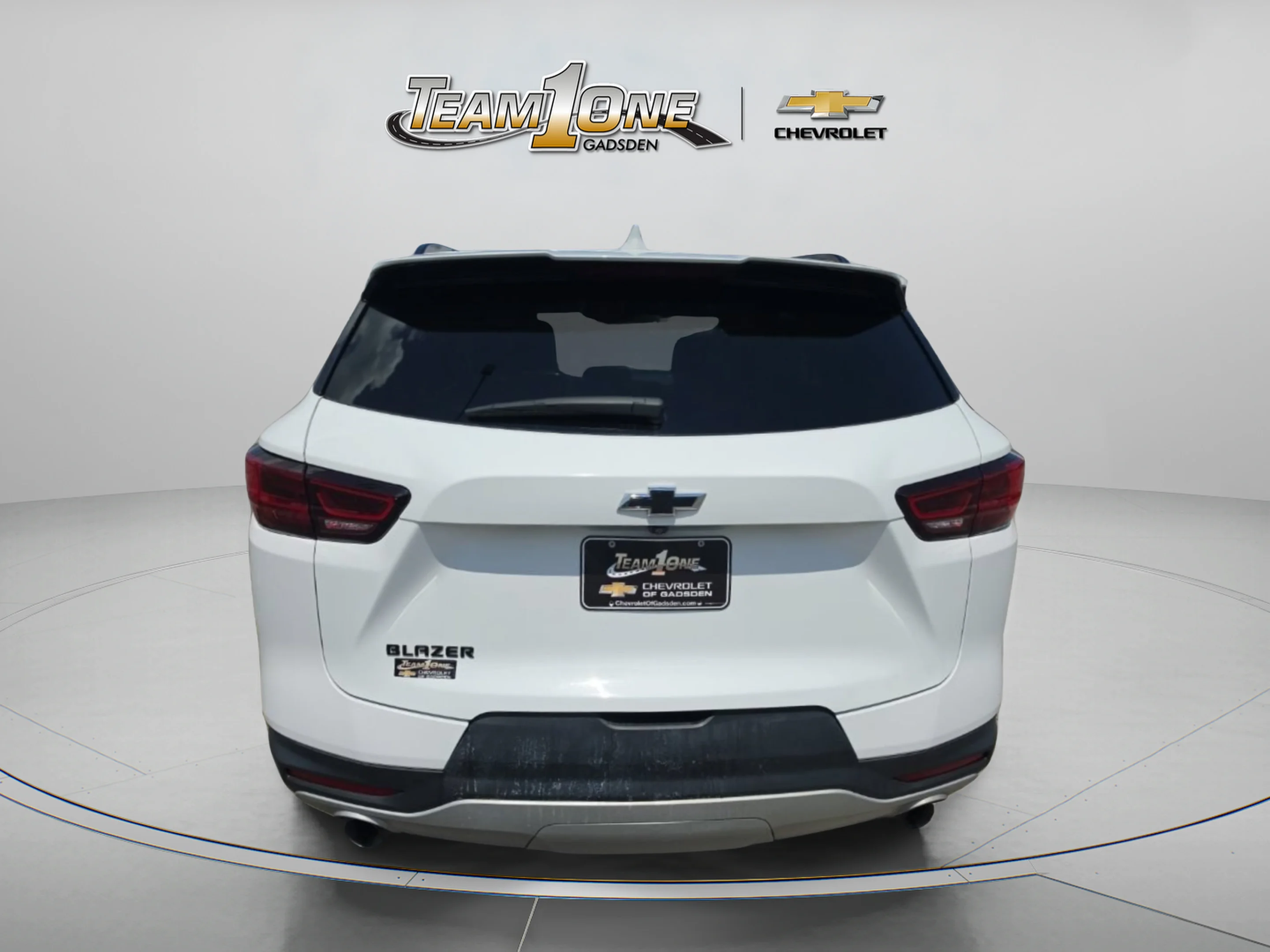 Used 2024 Summit White Chevrolet 2LT image 6