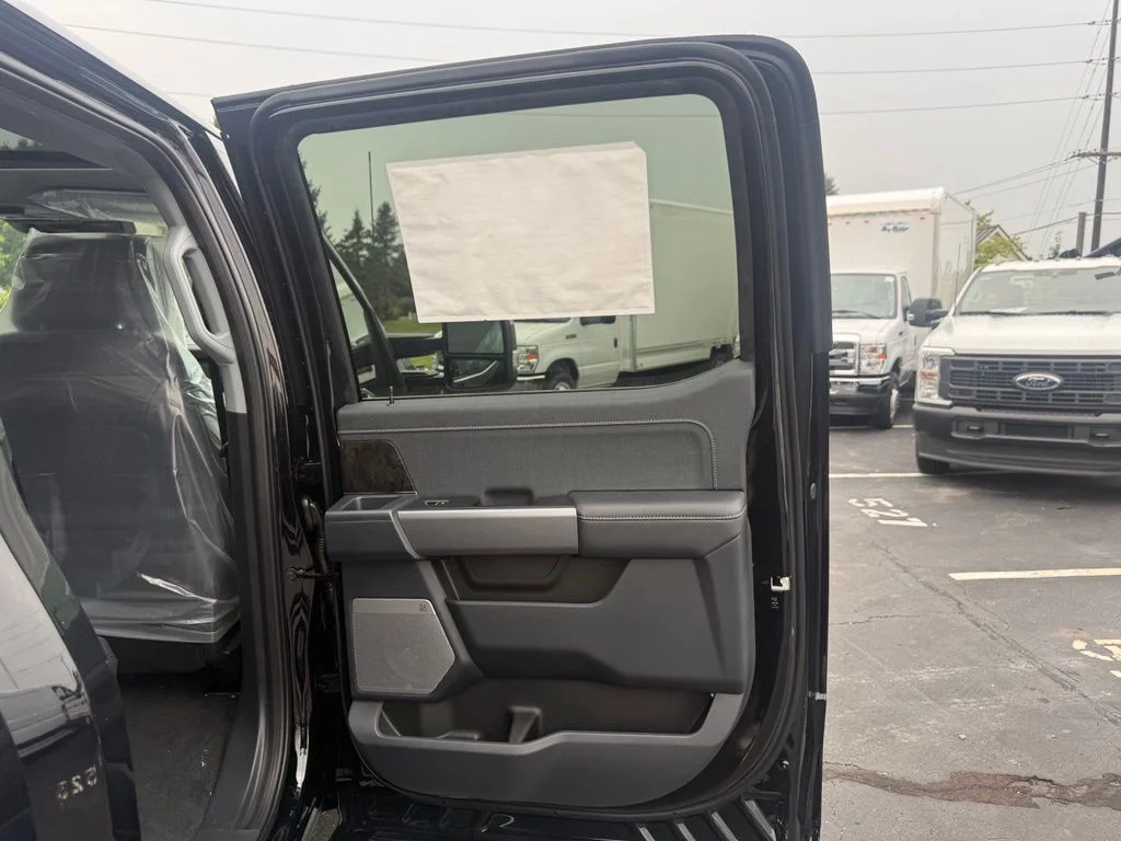 New 2026 Agate Black Metallic Ford F-450® Lariat® image 63