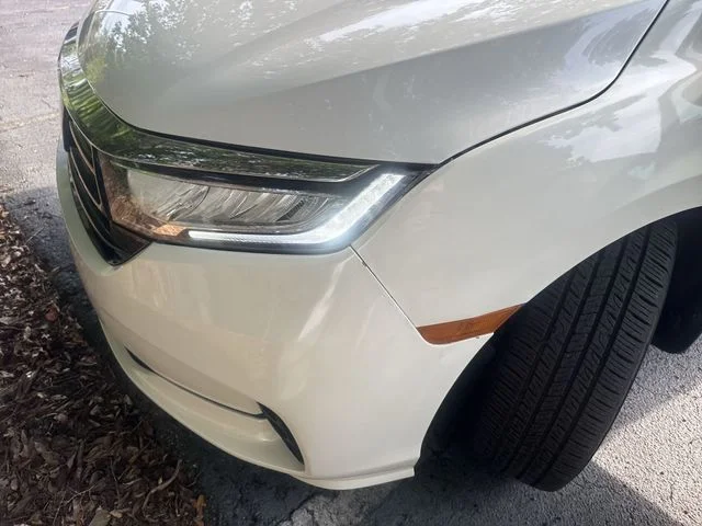 Used 2022 White Honda EX-L image 34