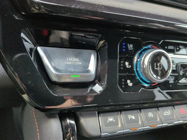 New 2026 Sterling Metallic GMC AT4 image 41