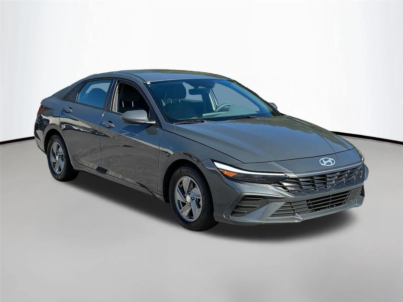 Used 2024 Ecotronic Gray Hyundai SE image 4