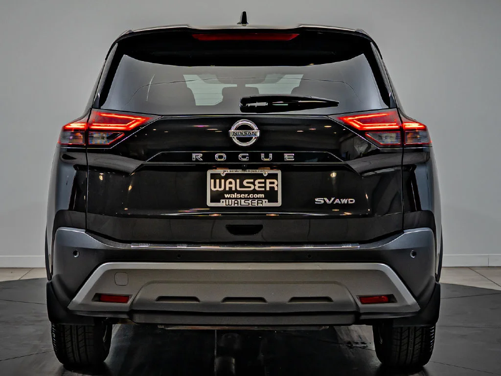 Used 2021 Super Black Nissan SV image 6