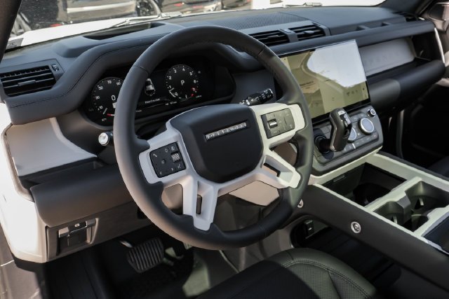 New 2026 Fuji White Land Rover S image 3