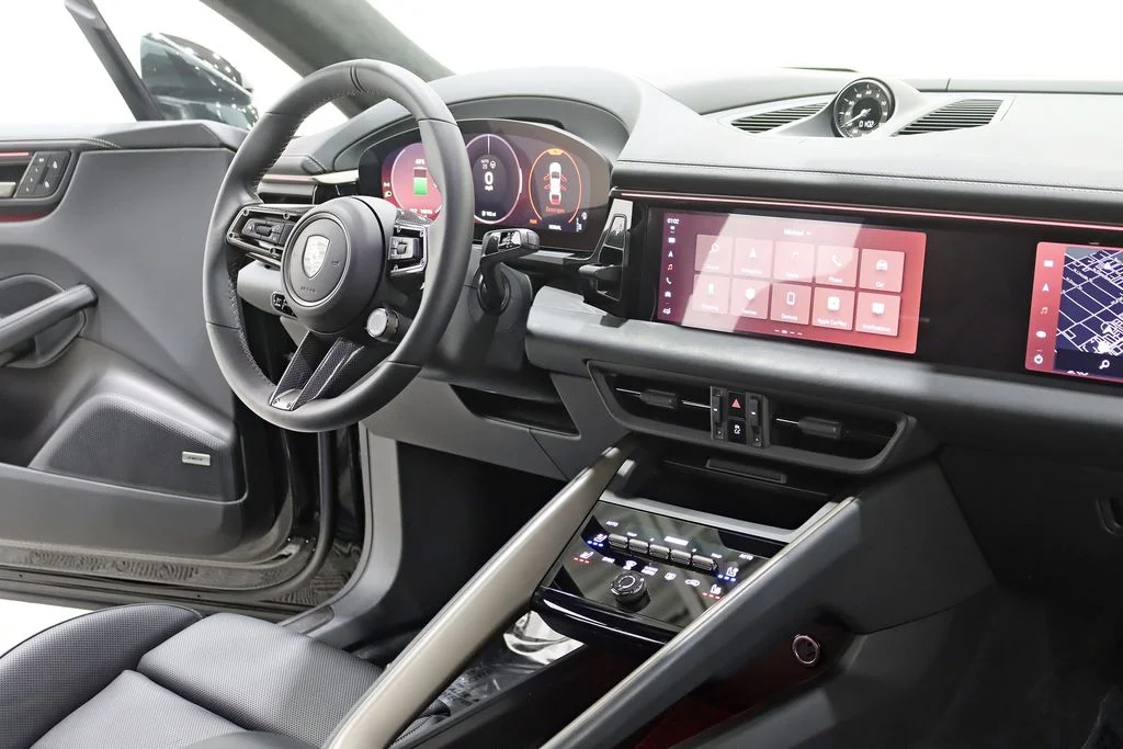 2025 Porsche Macan Electric Turbo