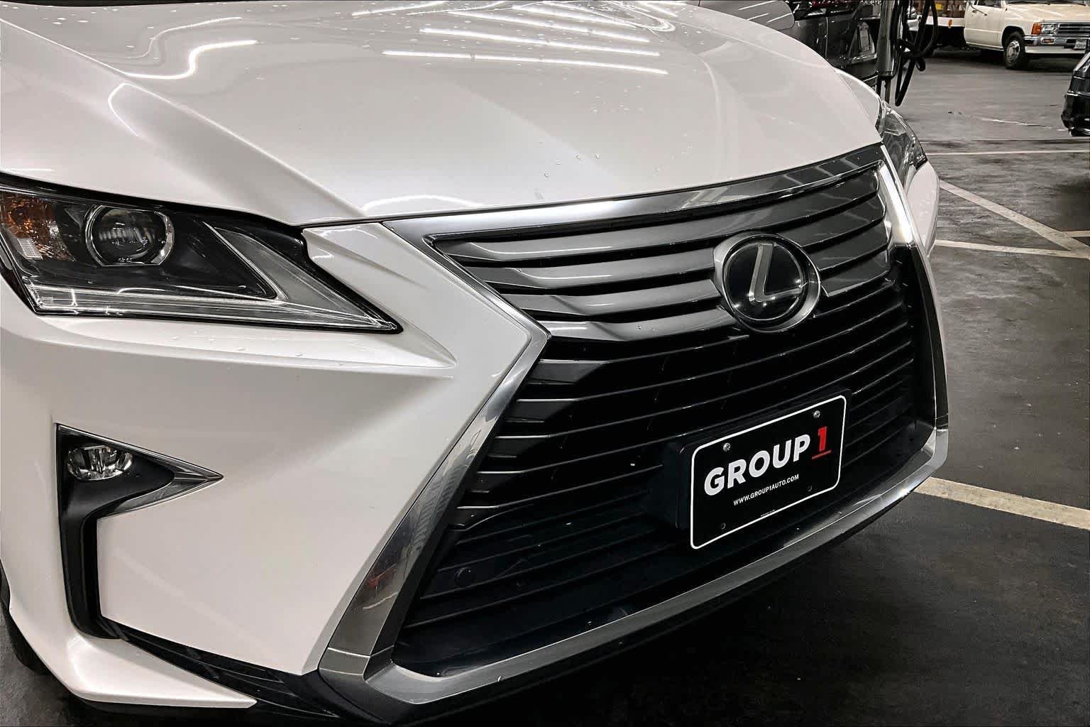 Used 2018 Eminent White Pearl Lexus  image 30