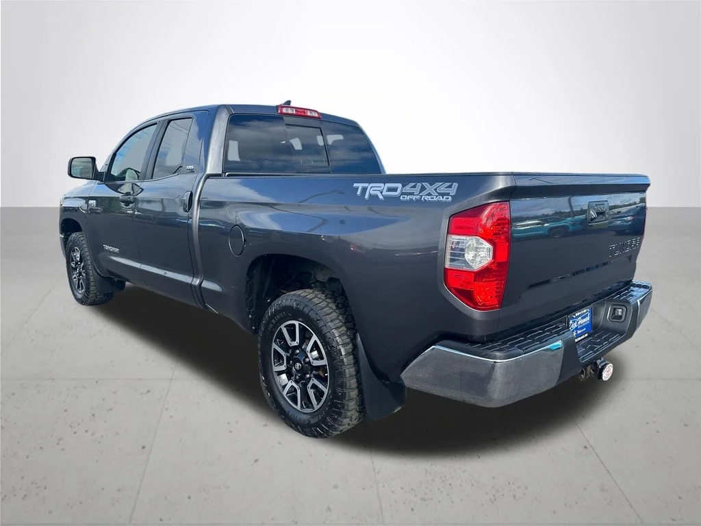 Used 2020 Gray Toyota SR5 image 8