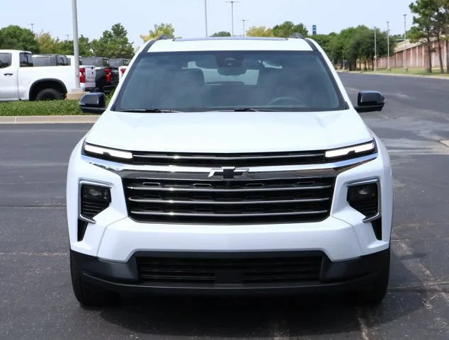 New 2026 Polar White Tricoat Chevrolet LT image 27